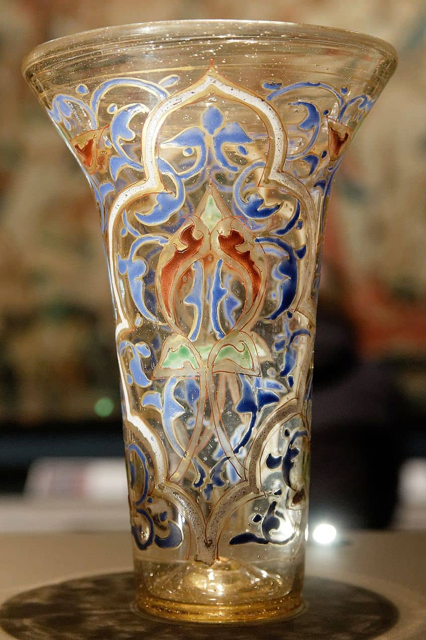 Islamic Art Characteristics in Glassware