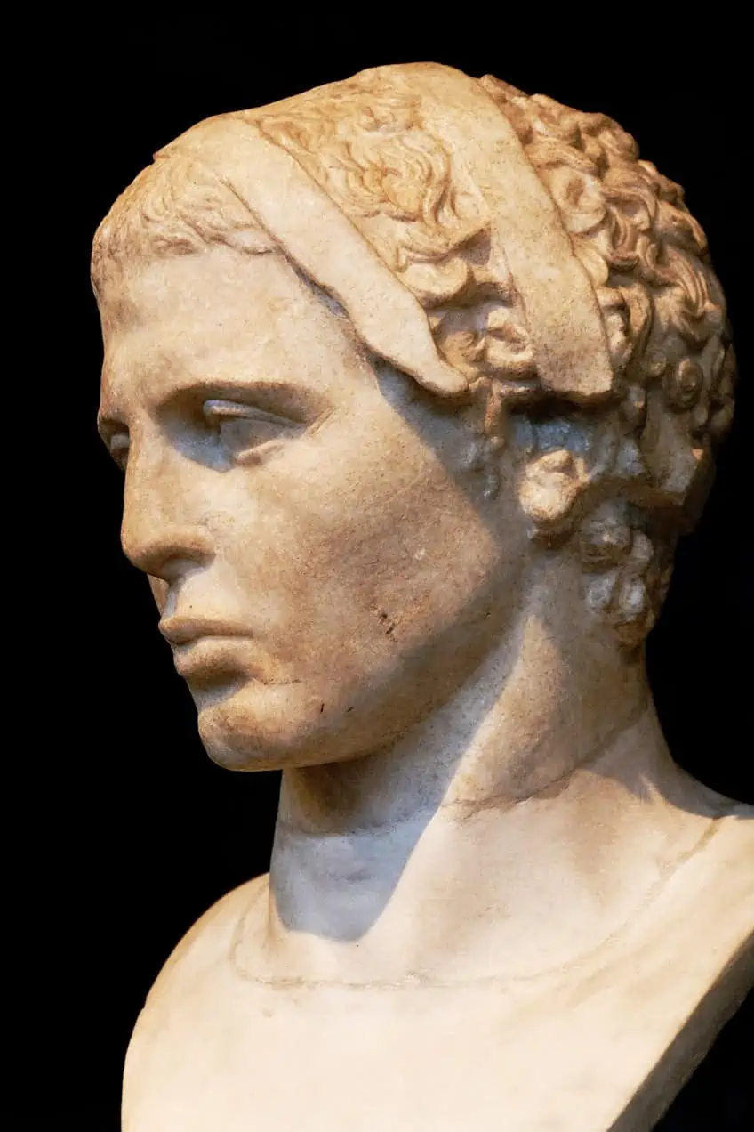 Example of a Greek Sculpture