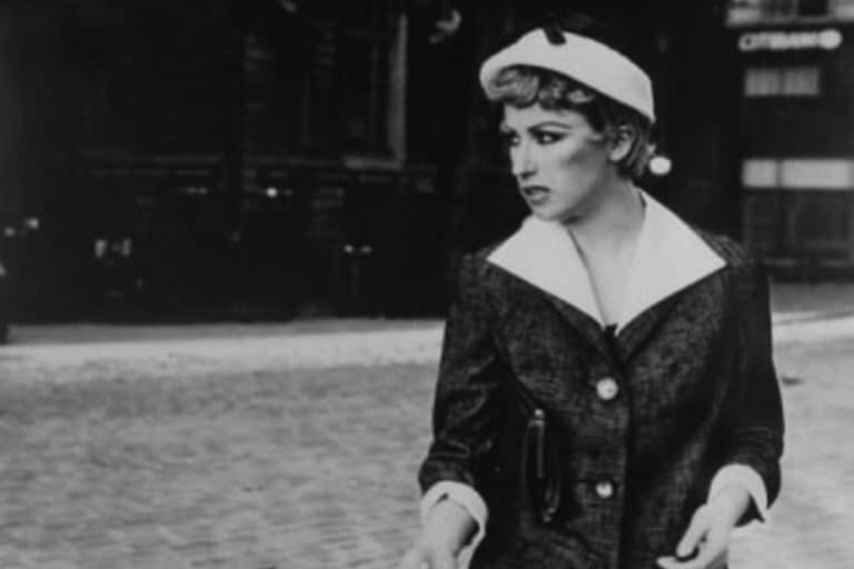 Cindy Sherman – The Life and Works of Legendary Cindy Sherman