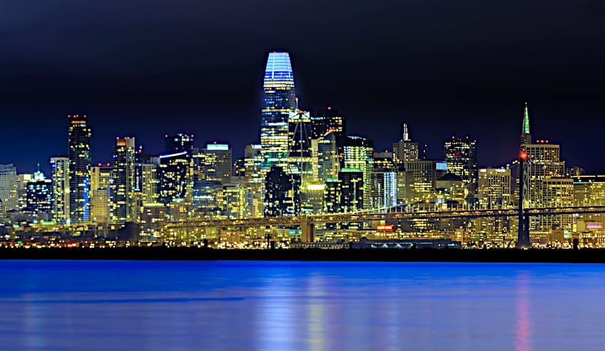 Lights on the Salesforce Tower