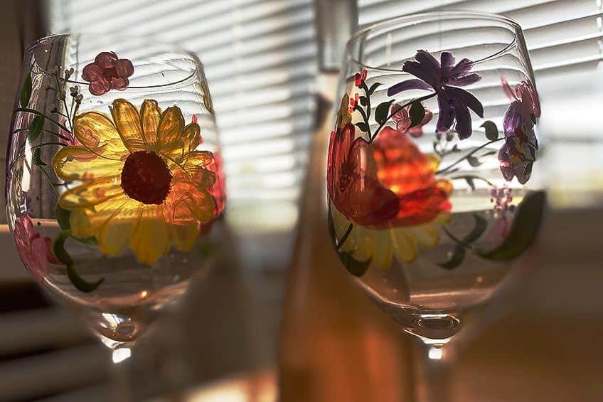 Decorate Wine Glasses