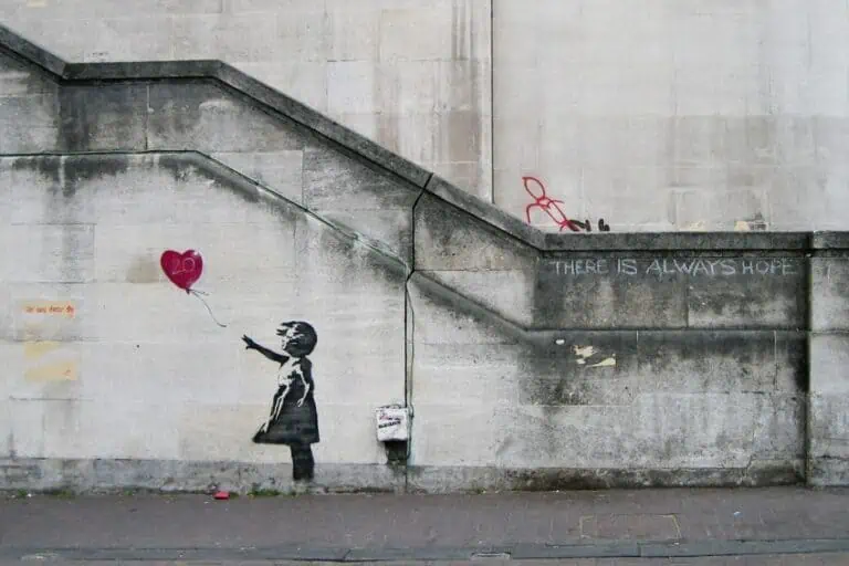 “Balloon Girl” by Banksy – Discover the Girl With the Red Balloon