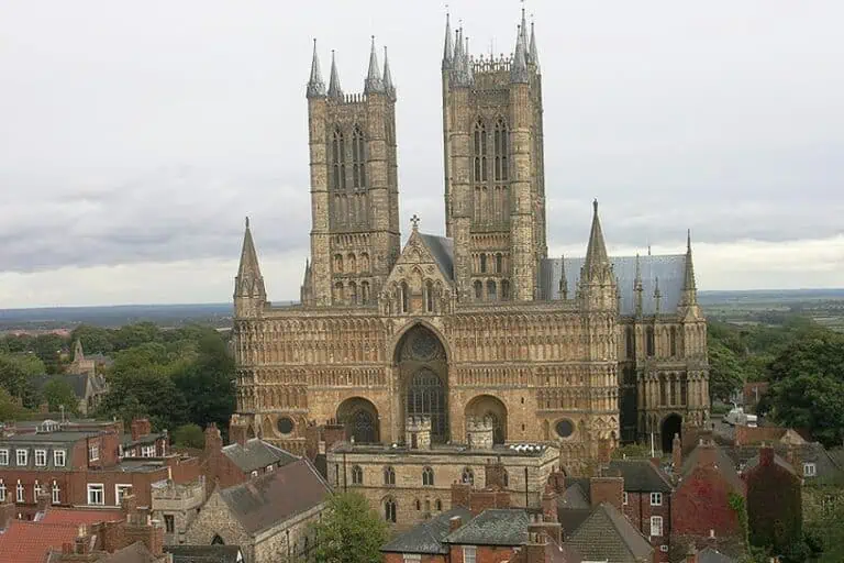 Lincoln Cathedral – Discover Awe-Inspiring Architecture
