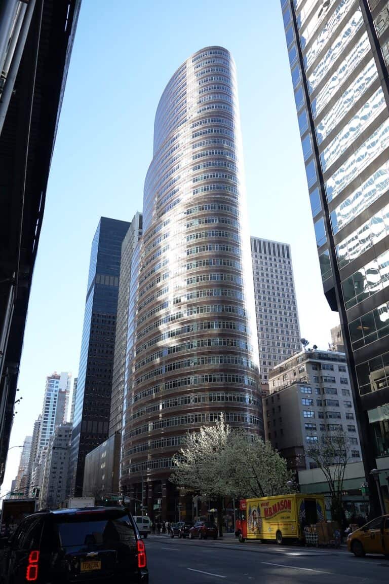 Lipstick Building in New York Why It Is Called the Lipstick Building