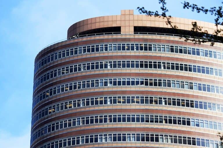 Lipstick Building in New York Why It Is Called the Lipstick Building