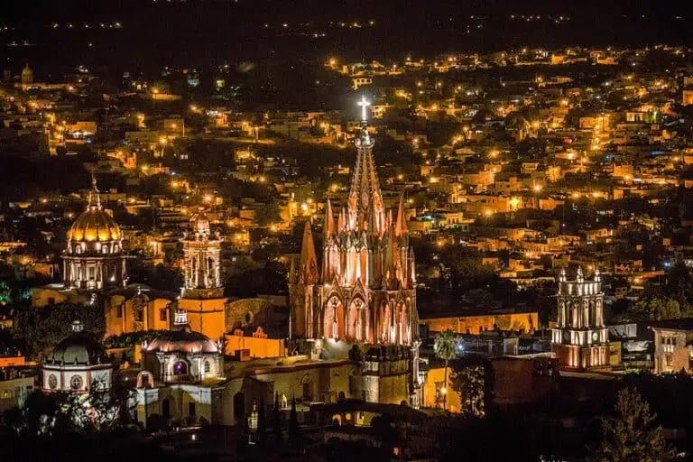Parroquia de San Miguel Arcángel – The Stunning Parish in Mexico