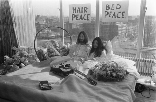 Famous Performance Artists - Our List of the Top 10